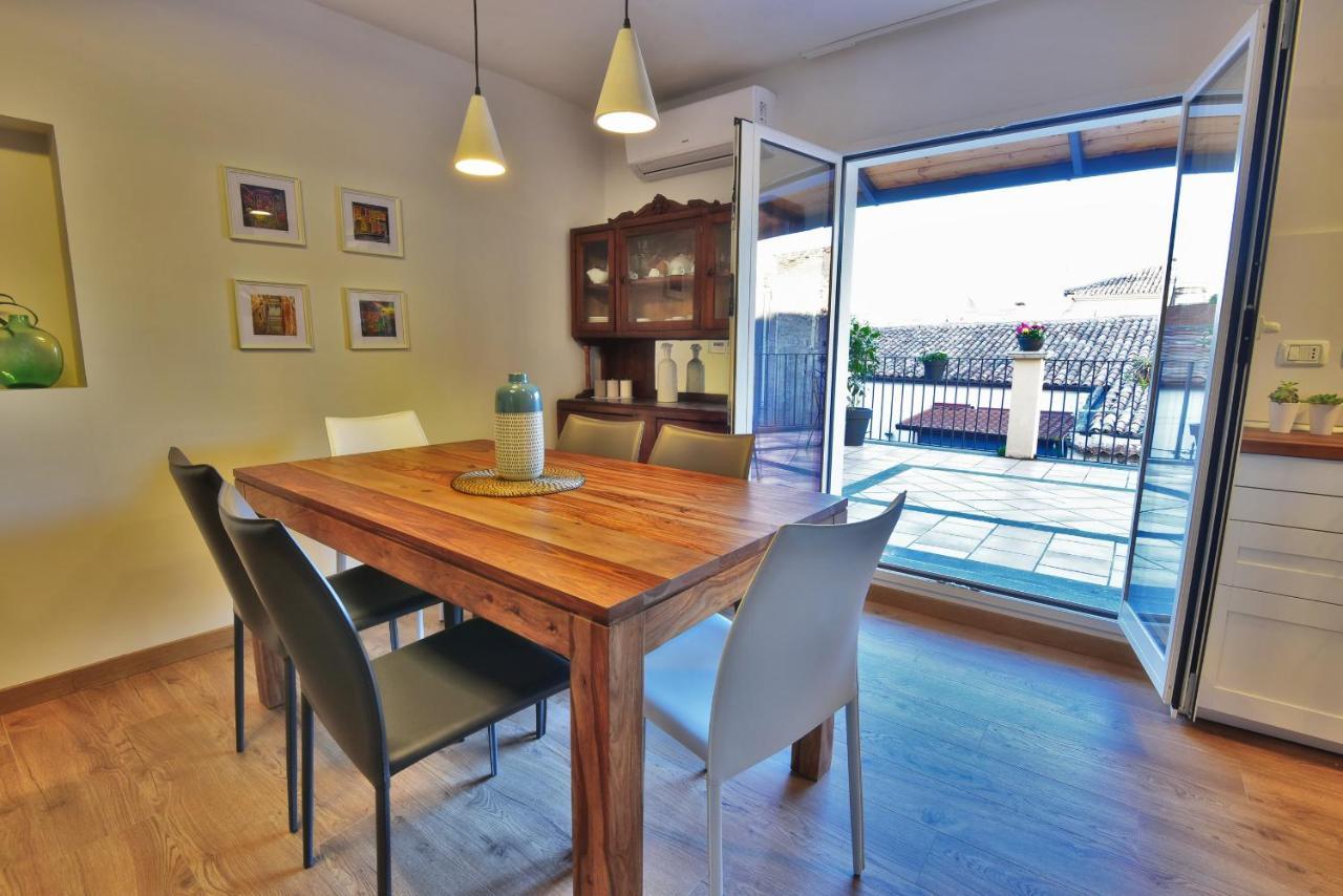 Badia Apartment Катания Екстериор снимка